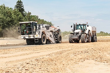 Bild von Arbeiten an einer PV-Anlage