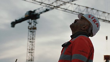 STRABAG employees on construction site 